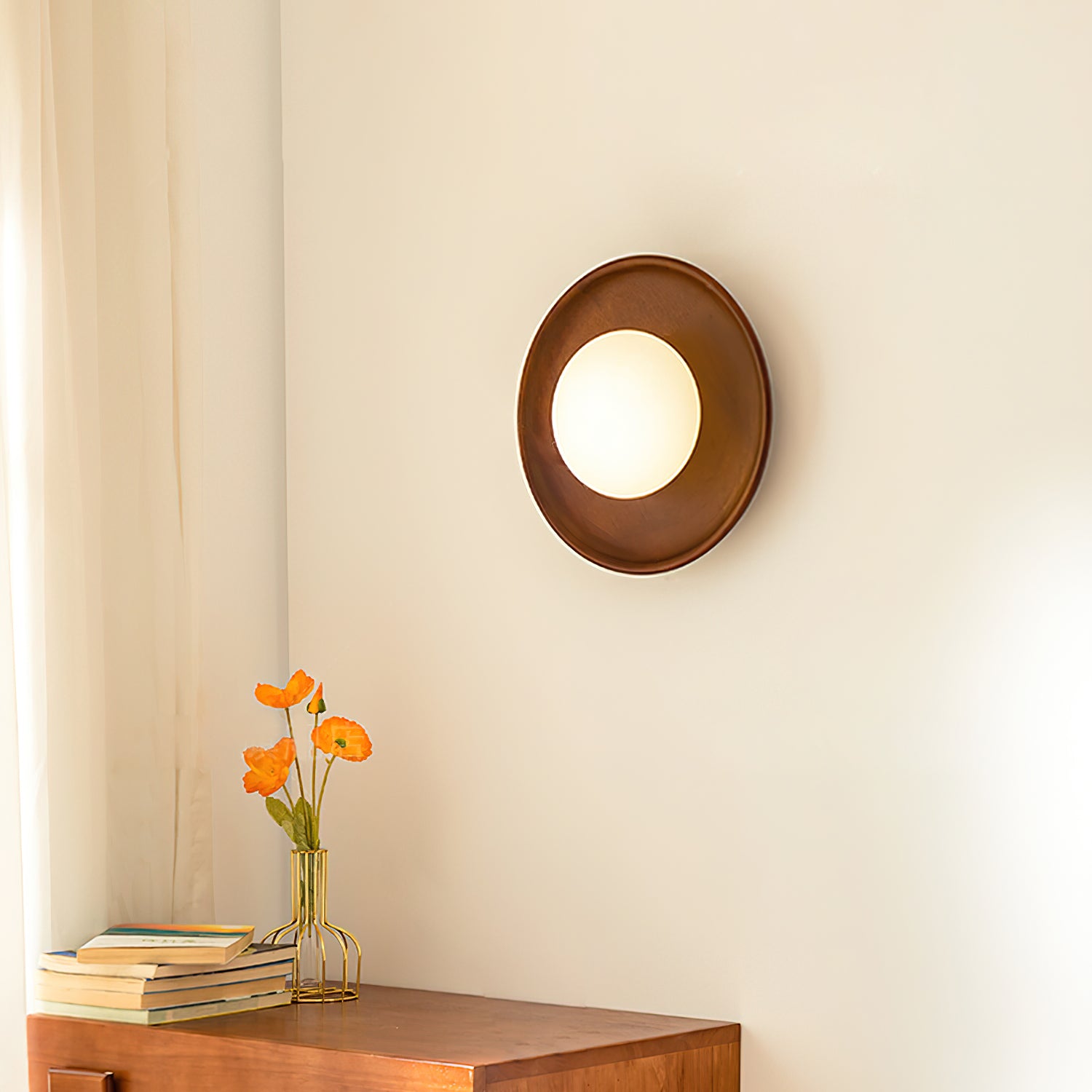 Medium 28cm diameter round wall sconce in light wood finish