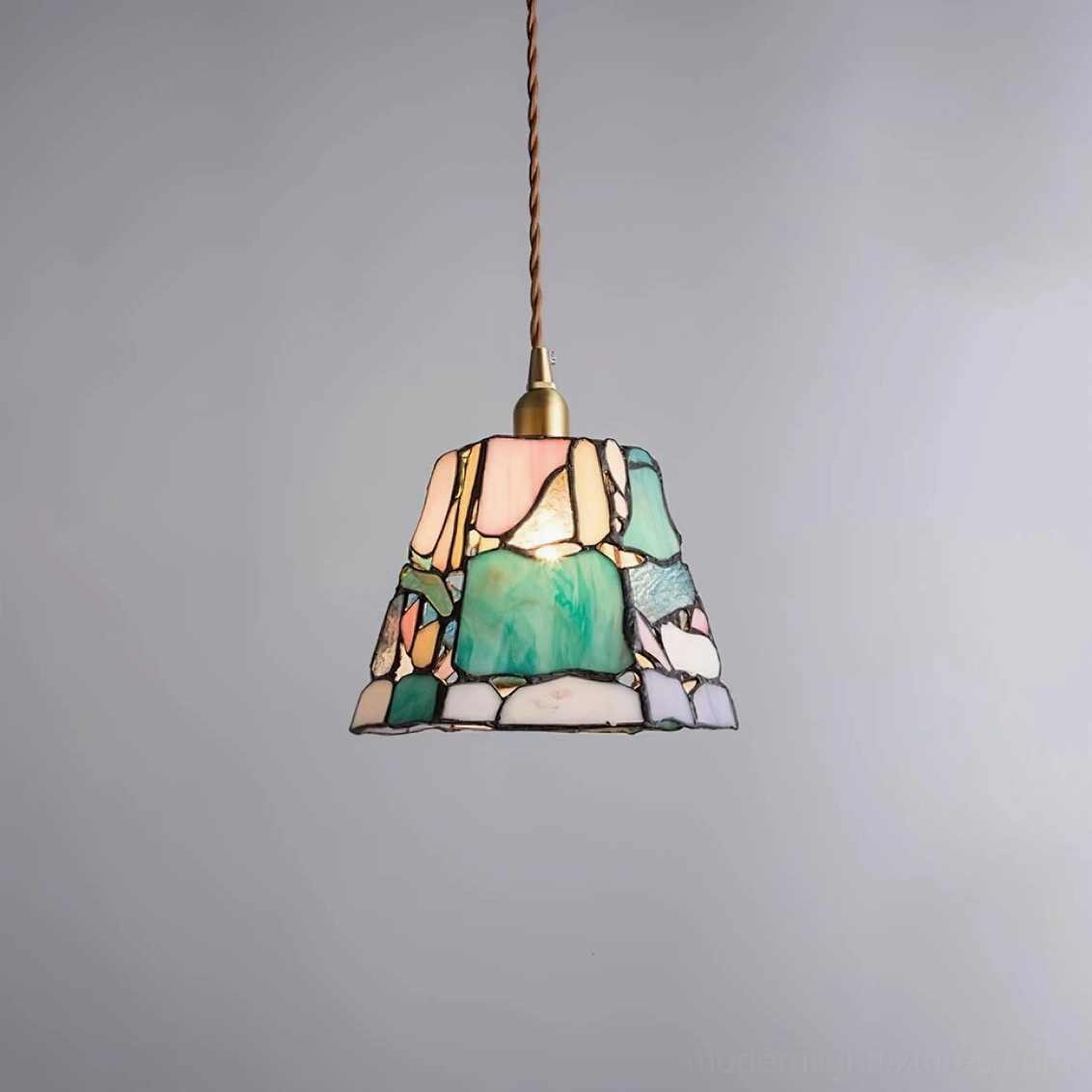 Stained glass pendant light with adjustable 150cm wire suspension for customizable mounting height