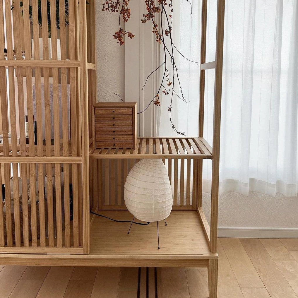 Akari 1N washi paper table lamp available natural white finish with minimalist aesthetic and sculptural presence