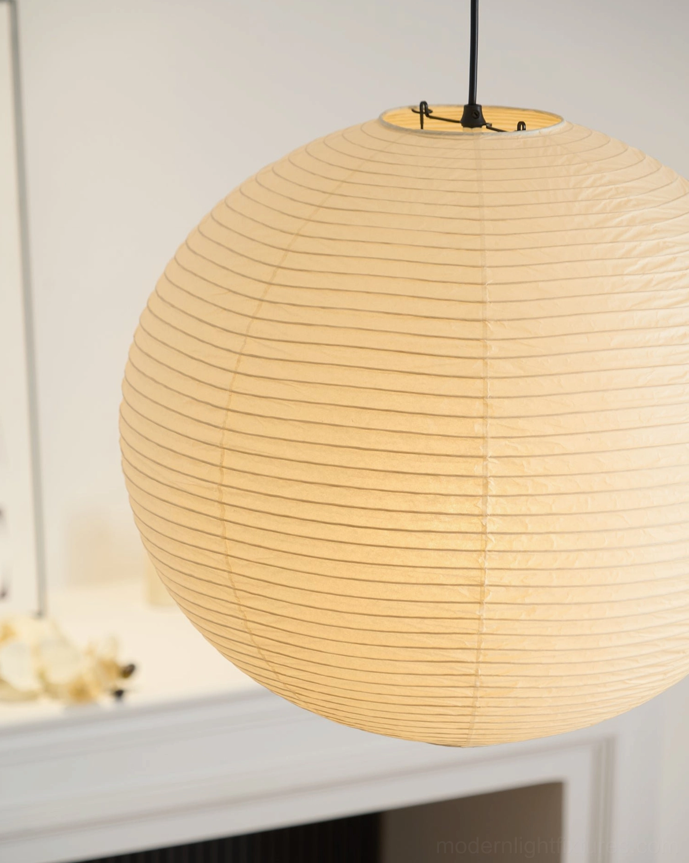 Akari A Series pendant lamp 50cm small dining table