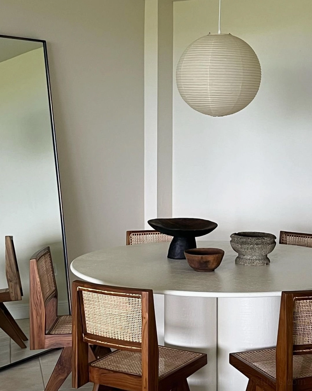 White Akari A paper pendant showing steel wire frame and diffusion