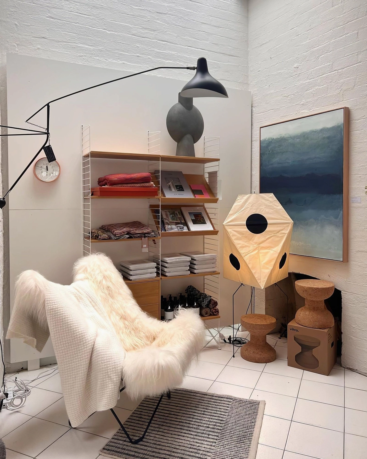 Akari UF3-Q polka dot paper floor lamp full profile view with metal frame construction