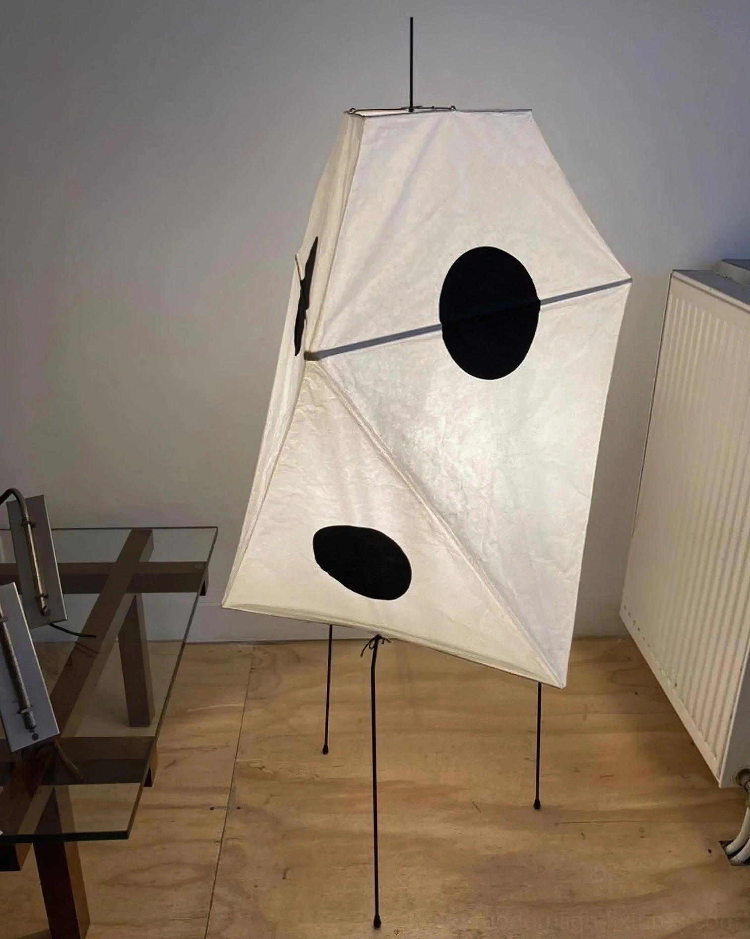 Akari UF3-Q Japanese handcrafted paper floor lamp creating serene meditative atmosphere