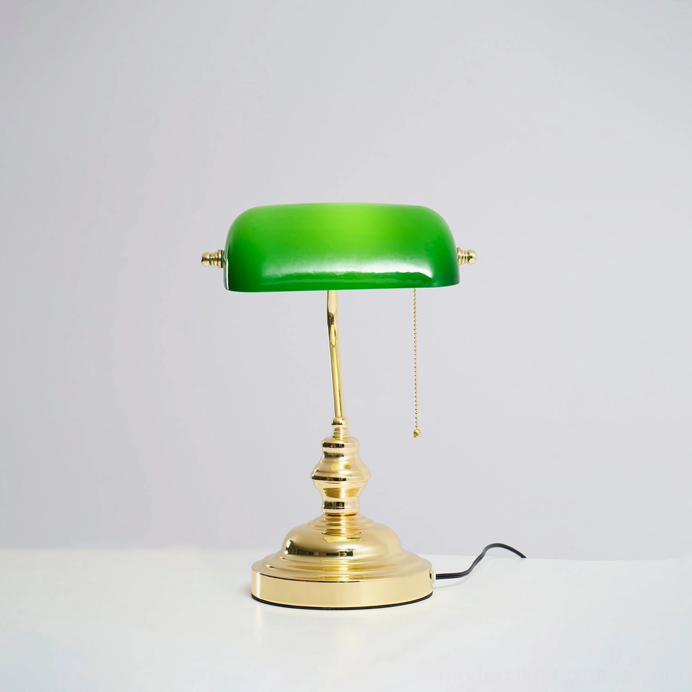Banker table lamp us uk eu au plug options global compatibility