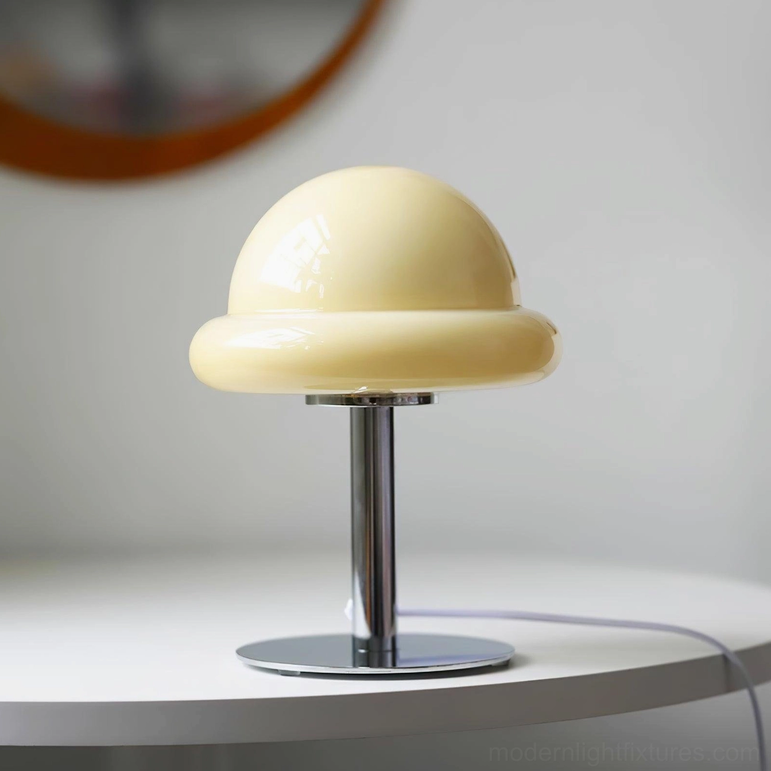 Kleine mushroom glass table lamp with creamy beige glossy shade and chrome metal base, front view