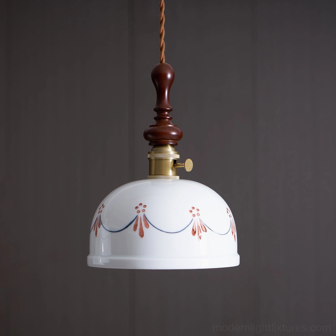Belle Fleur pendant lamp with dimmer-compatible socket for customizable ambient illumination control