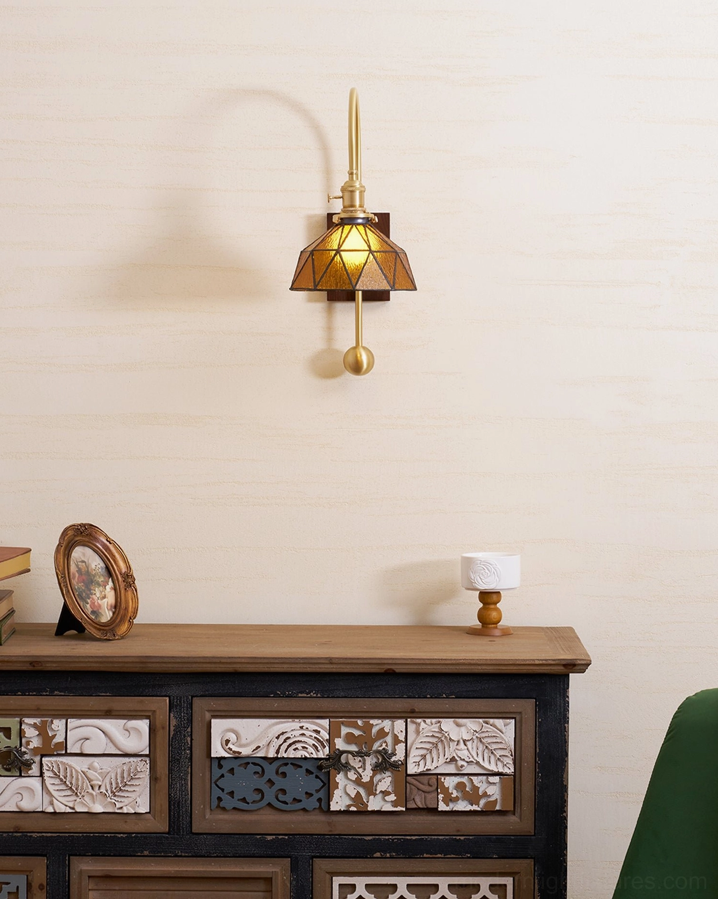 Black finish wall sconce with maximum contrast design for contemporary interiors
