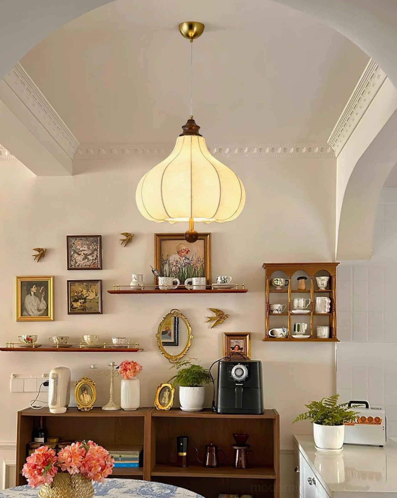 Botanical pendant lamp size comparison showing scale and proportion in room setting