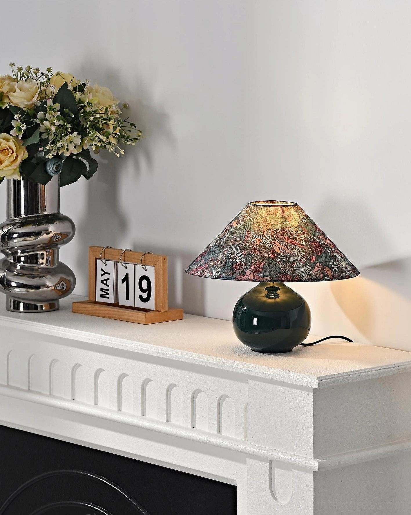 Modern botanical ceramic table lamp with 59-inch power cord and international plug options EU UK AU US compatible