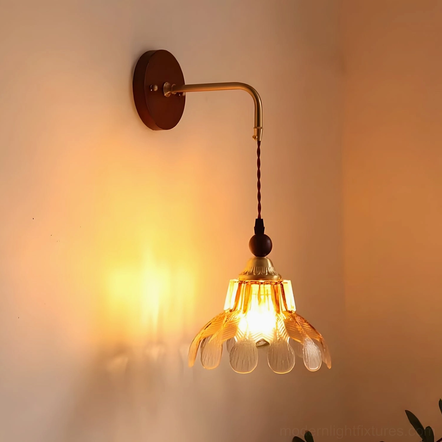 Bruma vintage style wall lamp ruffled amber glass shade product photography