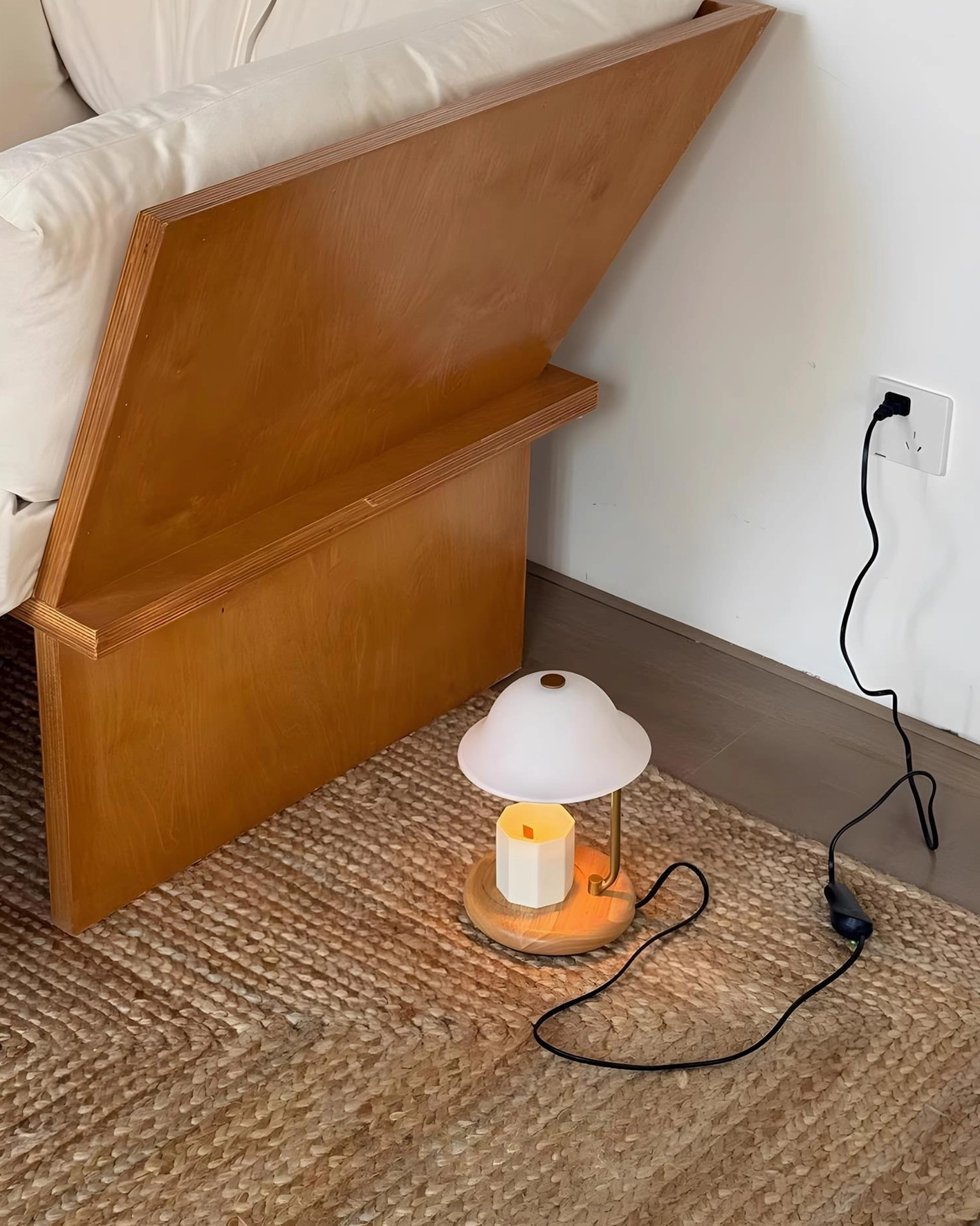Minimalist modern candle warmer lamp with GU10 socket, dimmer compatible, multi-region plug options
