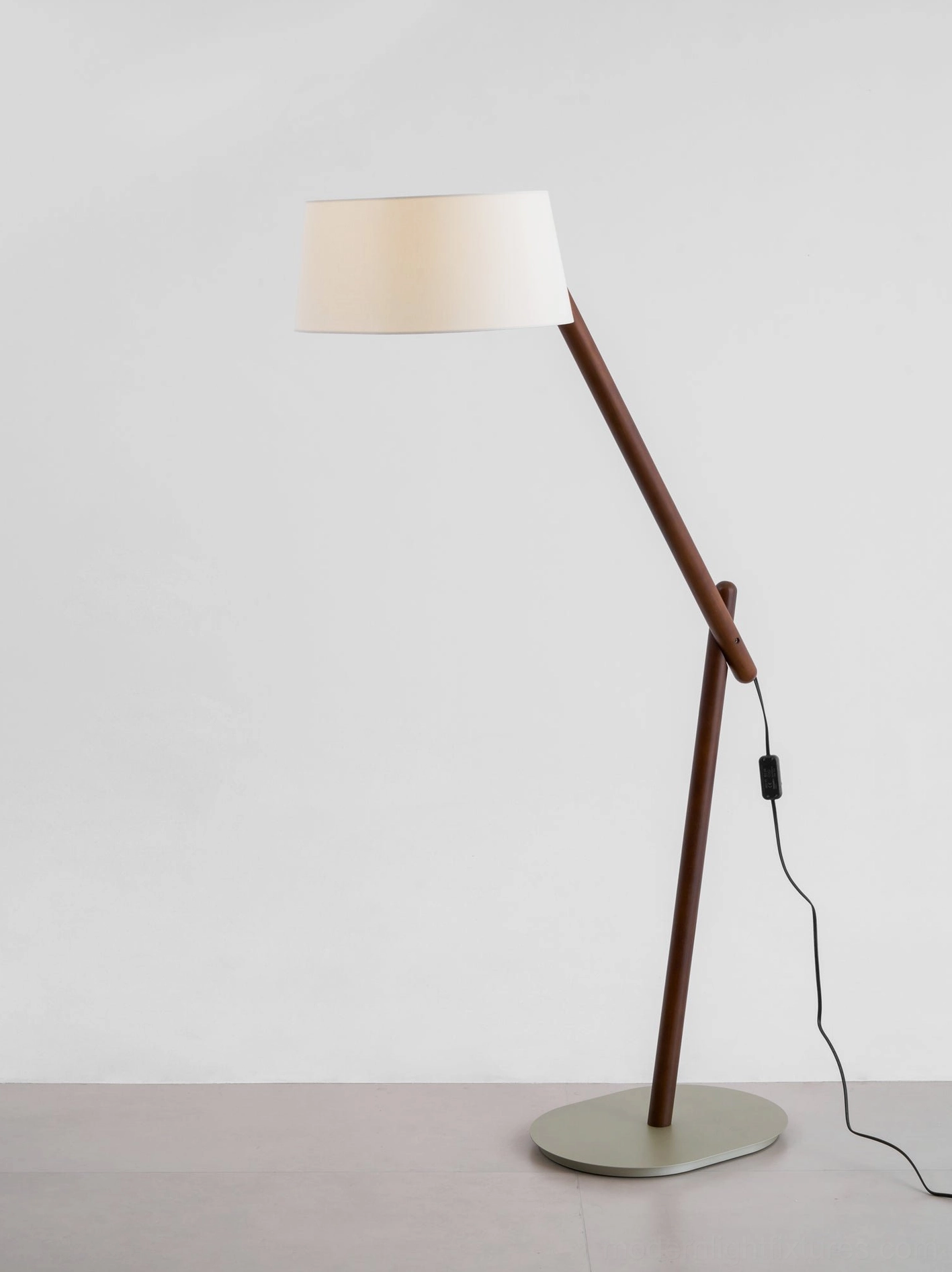 Cantilever floor lamp available in walnut, natural wood, black and white color options