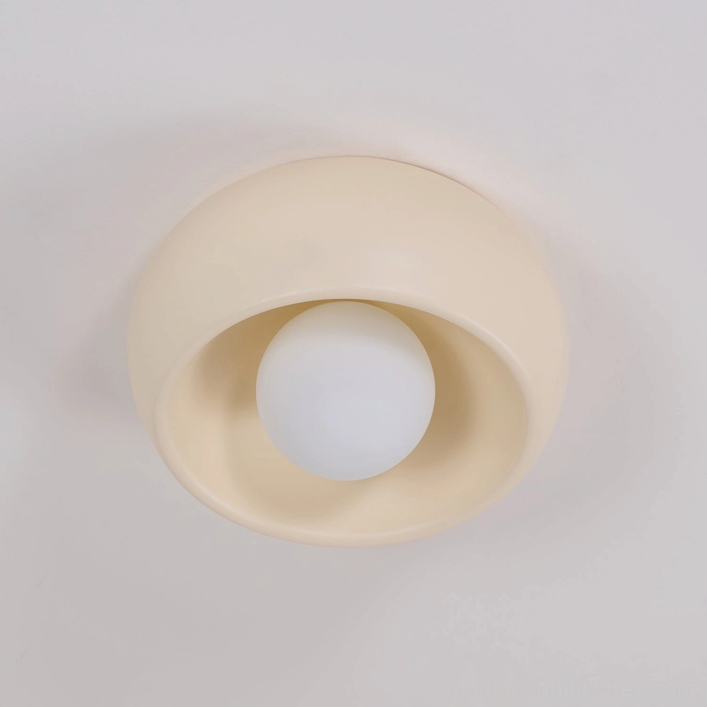 G9 socket ceiling light fixture compatible with modern LED and traditional incandescent bulbs
