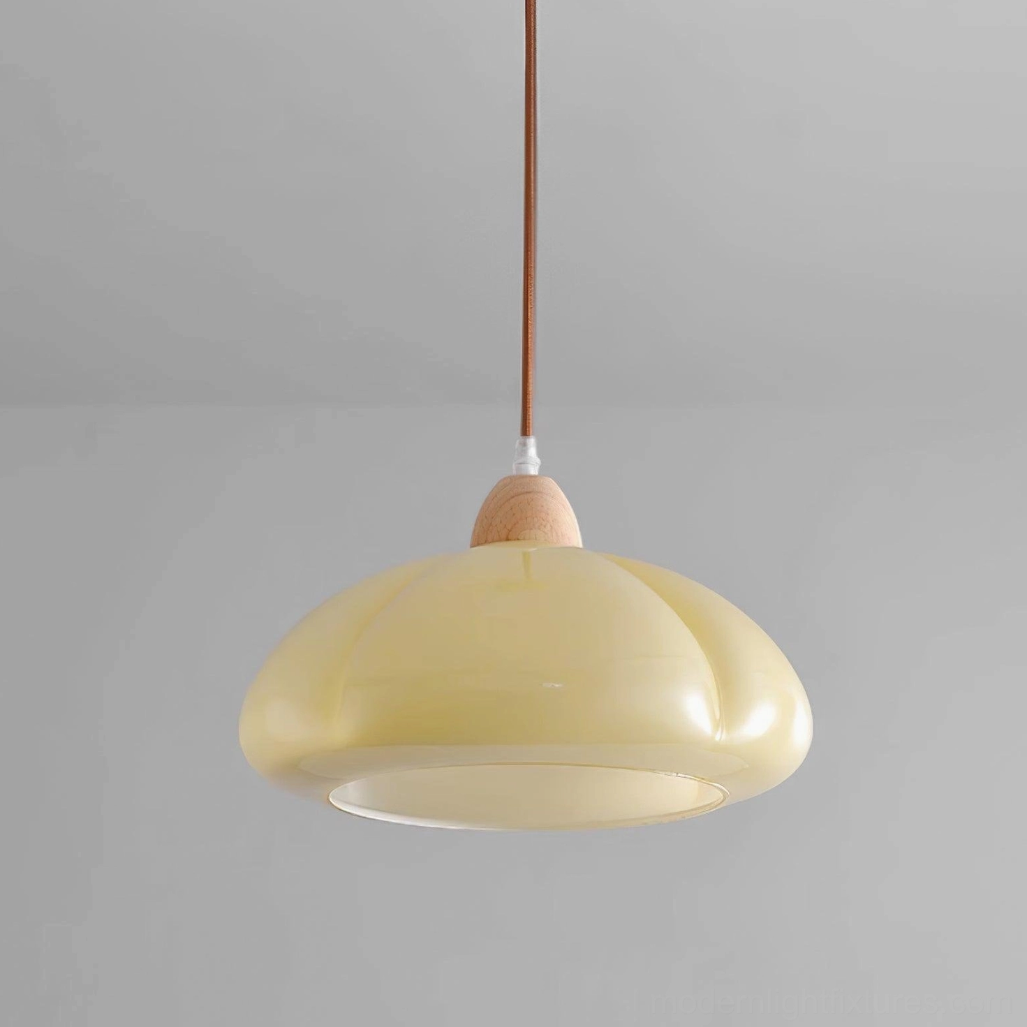 Cipola creamy beige pumpkin pendant lamp warm light diffusion performance
