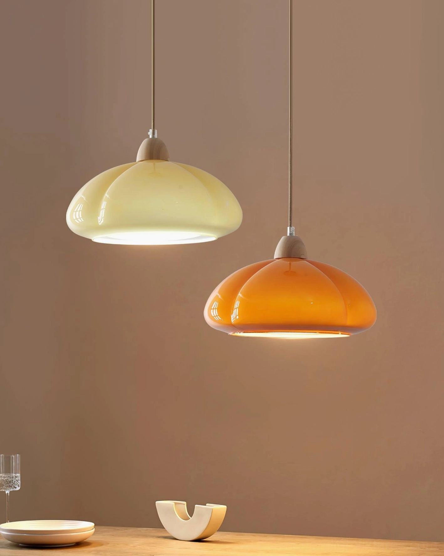 Cipola pumpkin pendant light in mid-century modern style dining room interior
