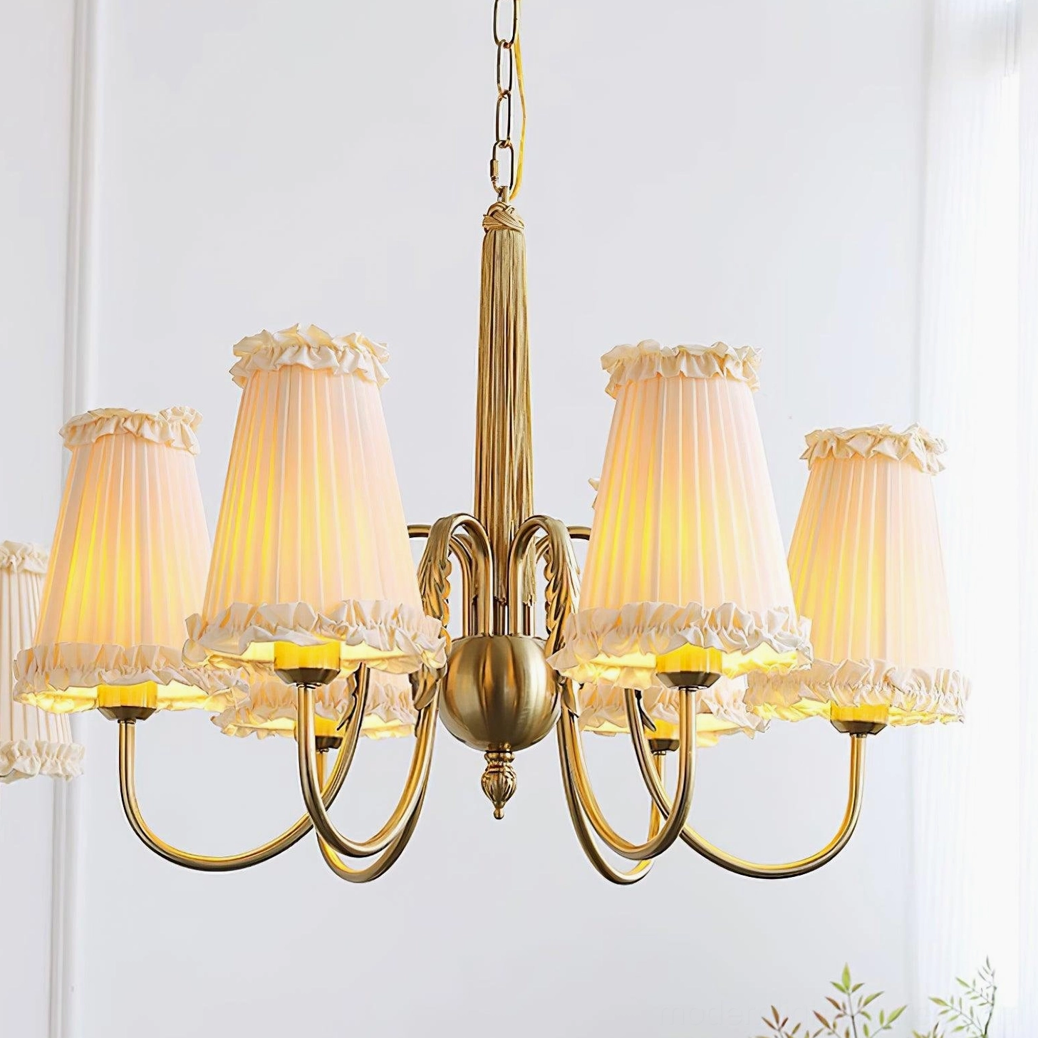 classic vintage gold chandelier European style home decor