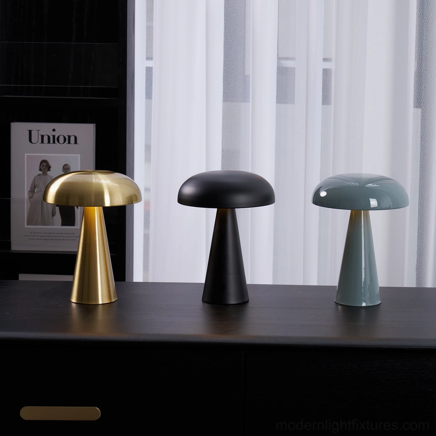 Como aluminum cordless table lamp dining room warm light food presentation ambiance