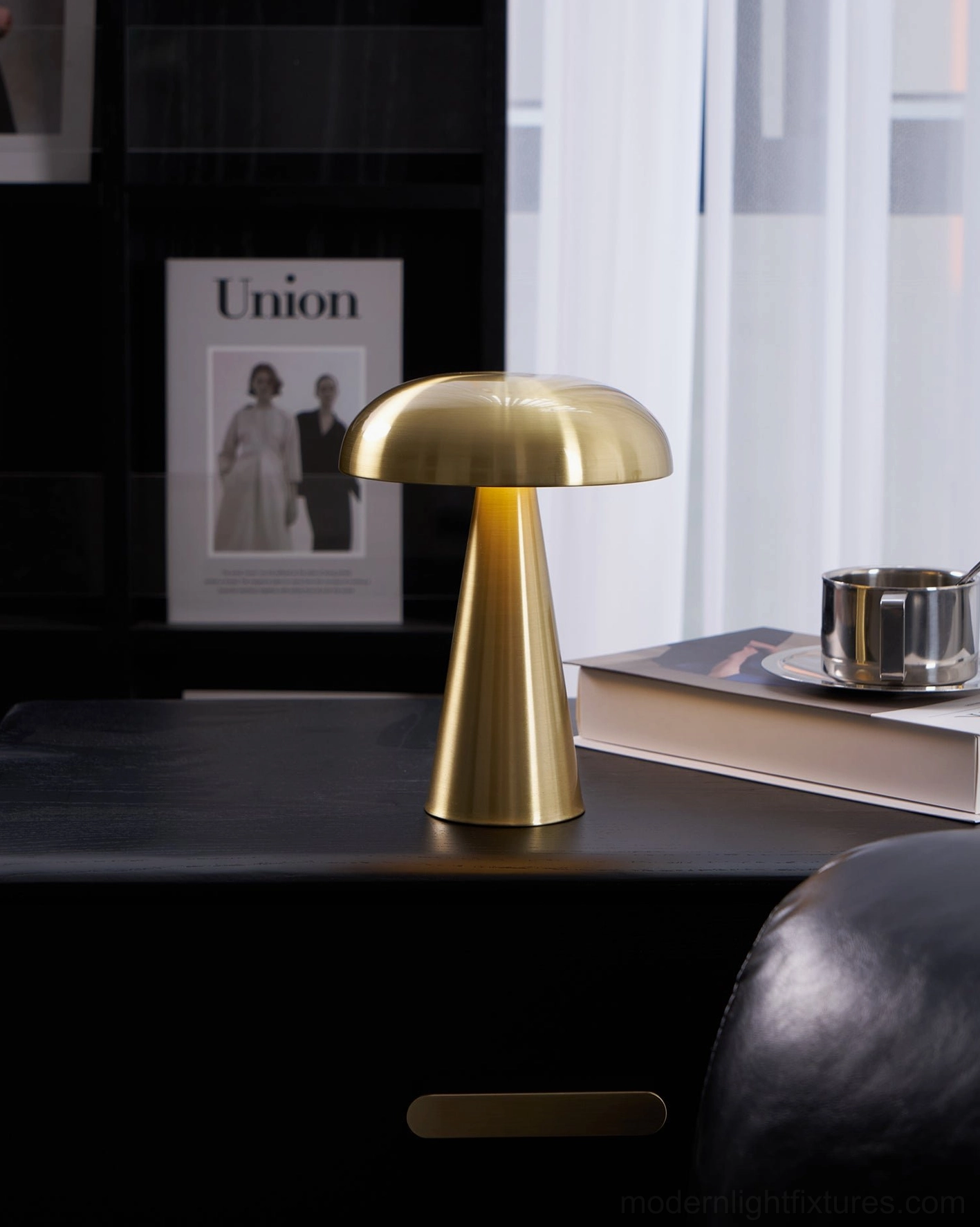 Como modern table lamp japanese minimalism design principle form over ornamentation
