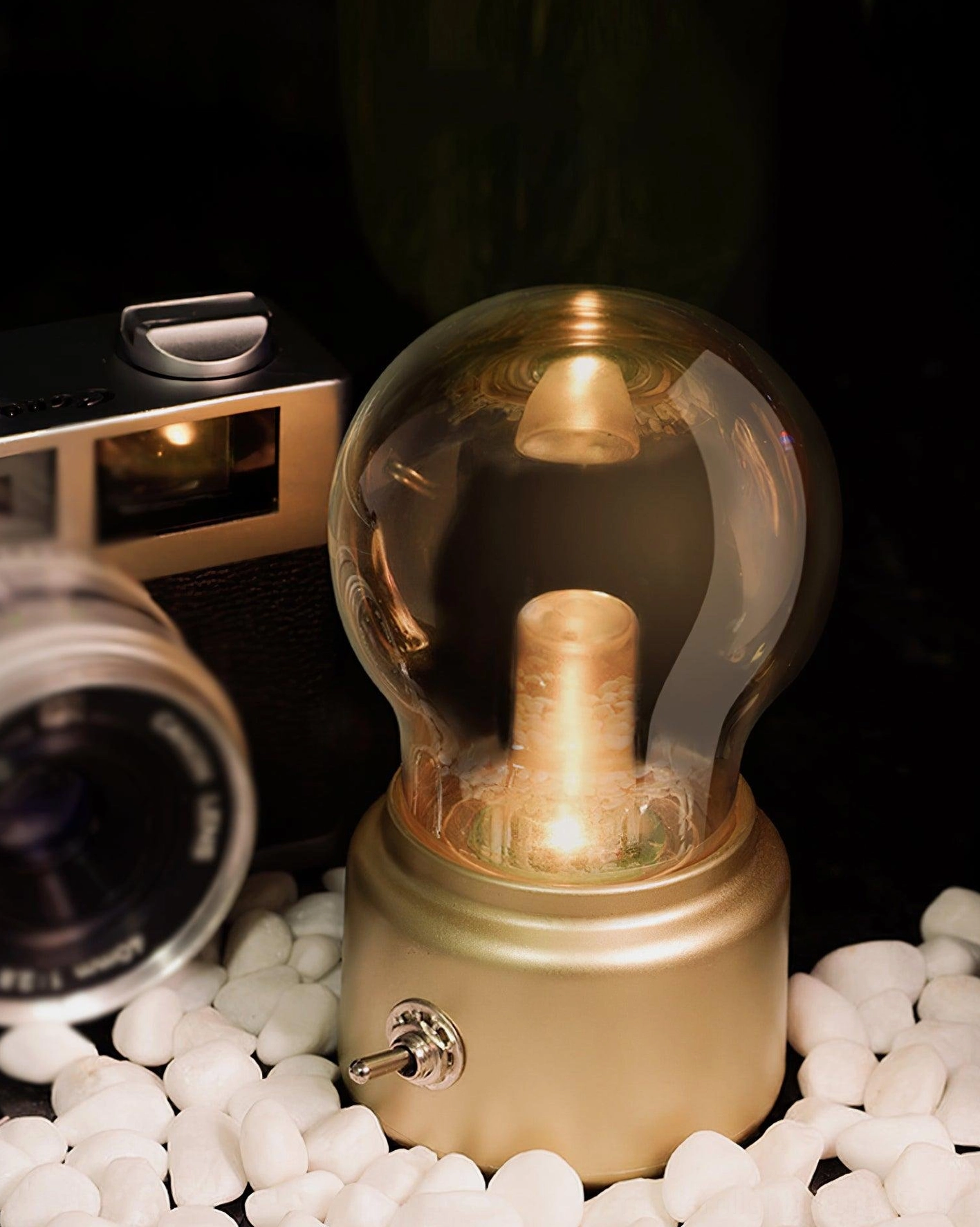 Compact portable table lamp 7cm diameter 11cm height small space solution