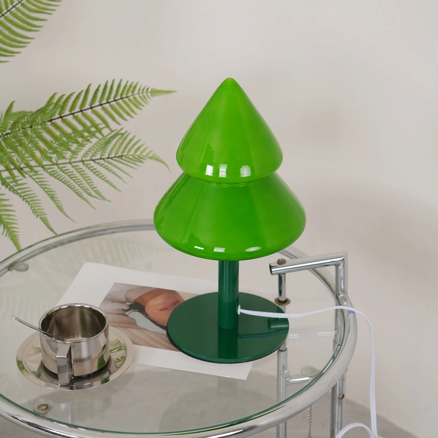 Complete product specifications and technical data for modern Christmas tree table lamp