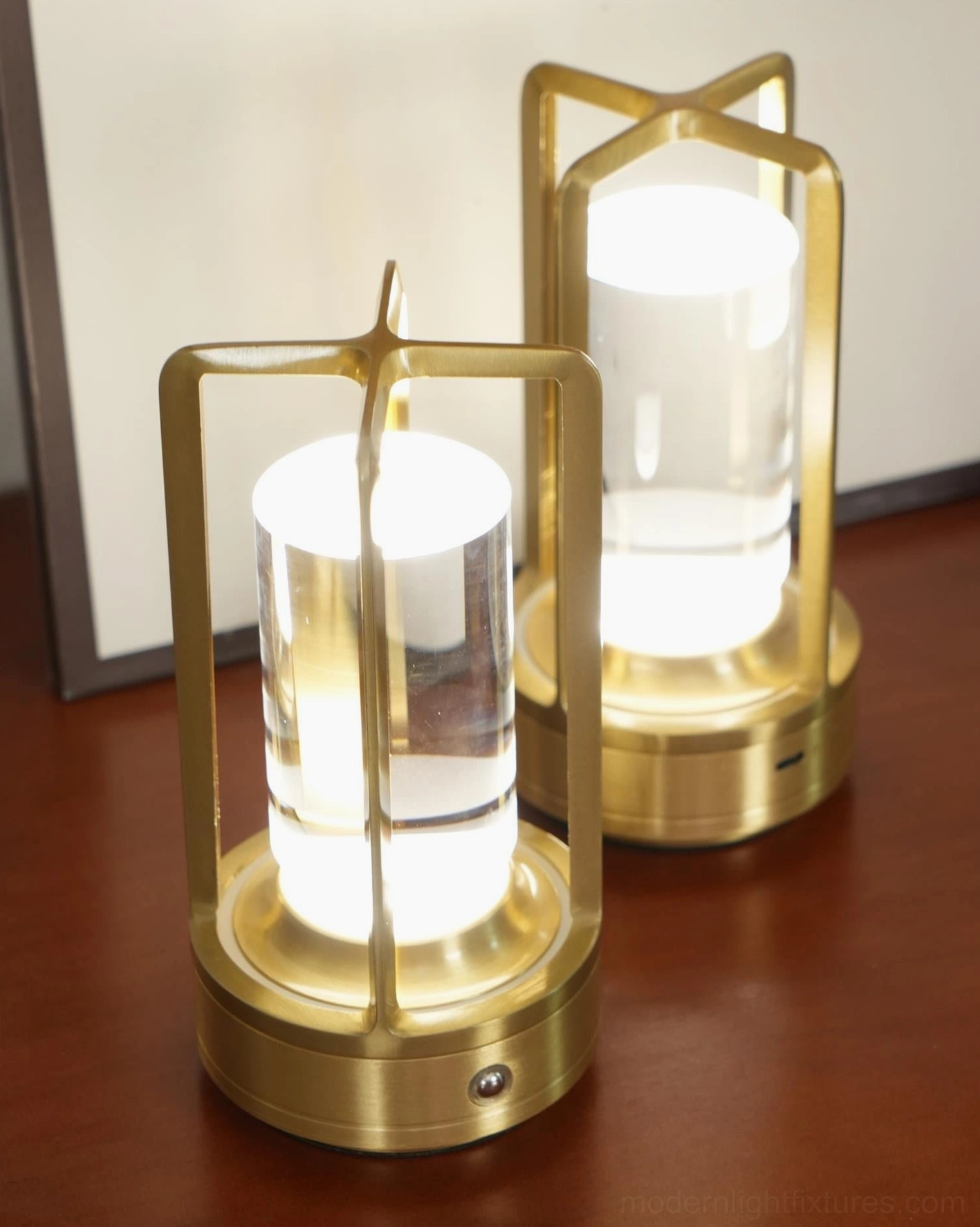 Cordless table lamp with integrated LED design, 50000 hour lifespan modern lighting technology
