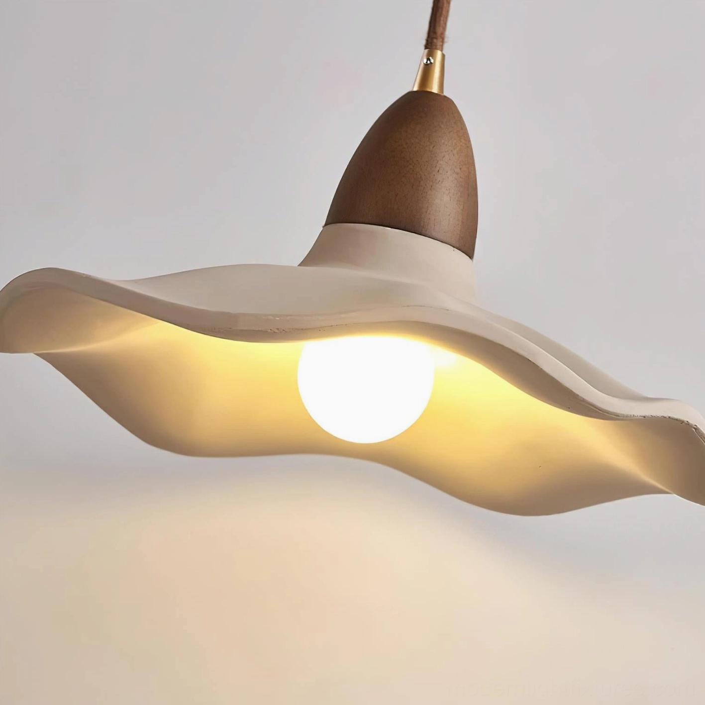 Modern japandi wall sconce with organic wave form design, perfect for minimalist and contemporary home decor