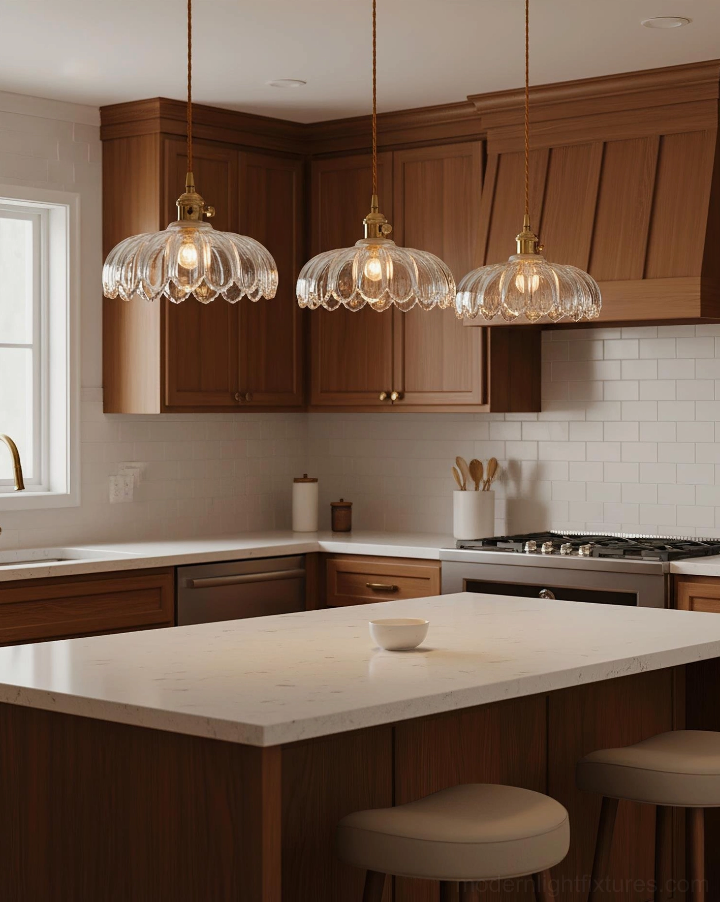 Clear crystal glass pendant lamp showcasing light diffusion quality