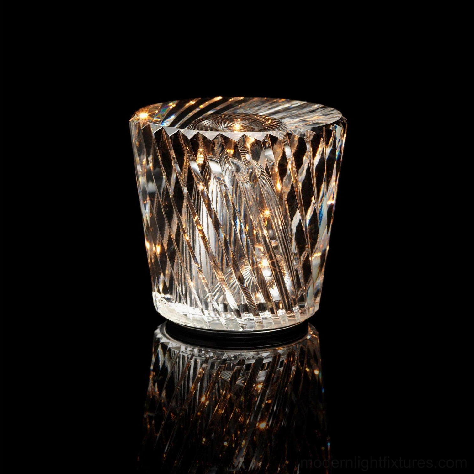 Crystal diamond table lamp facet detail closeup, hand-polished surface texture, refraction properties highlight photography