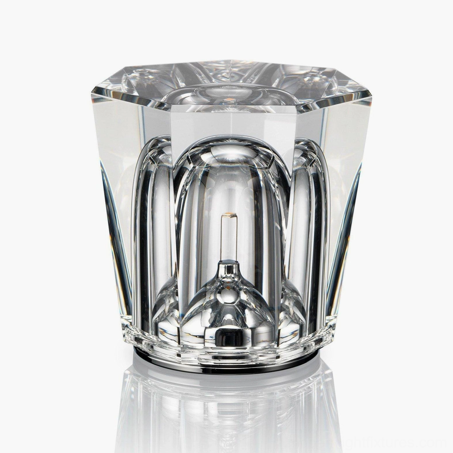 Crystal diamond table lamp featuring integrated rechargeable battery, USB charging base, push-button on-off control, maintenance-free operation