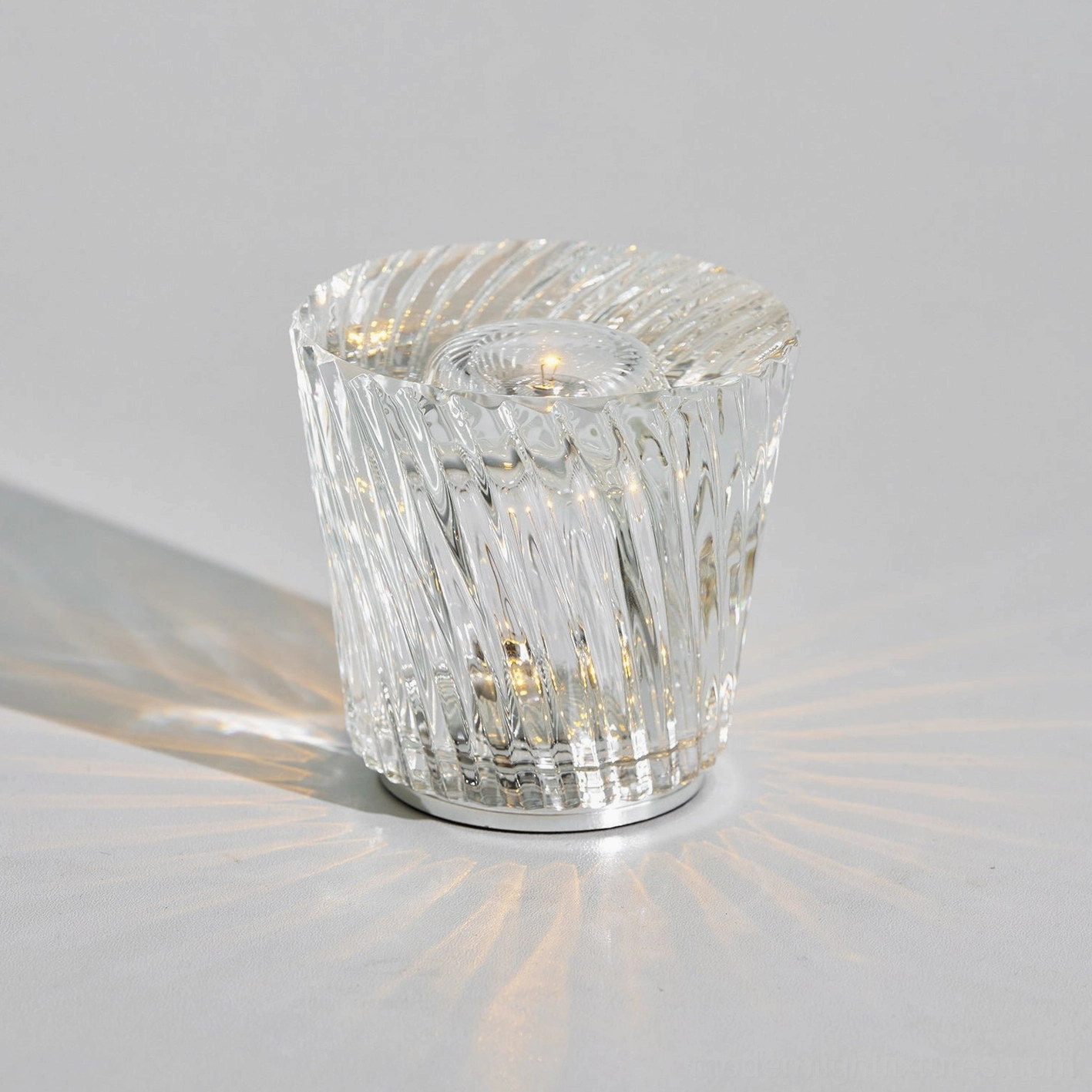 Crystal diamond table lamp technical specifications summary, dimensions materials light source battery runtime documentation