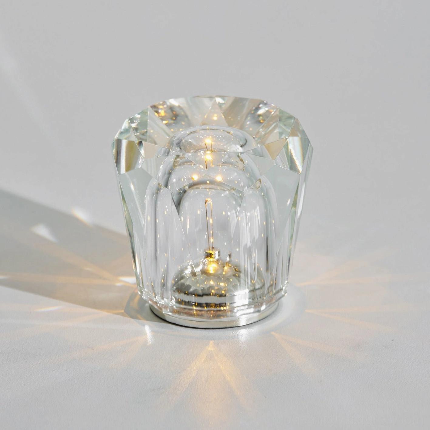 Crystal diamond table lamp warranty information display, customer service support documentation, product guarantee illustration