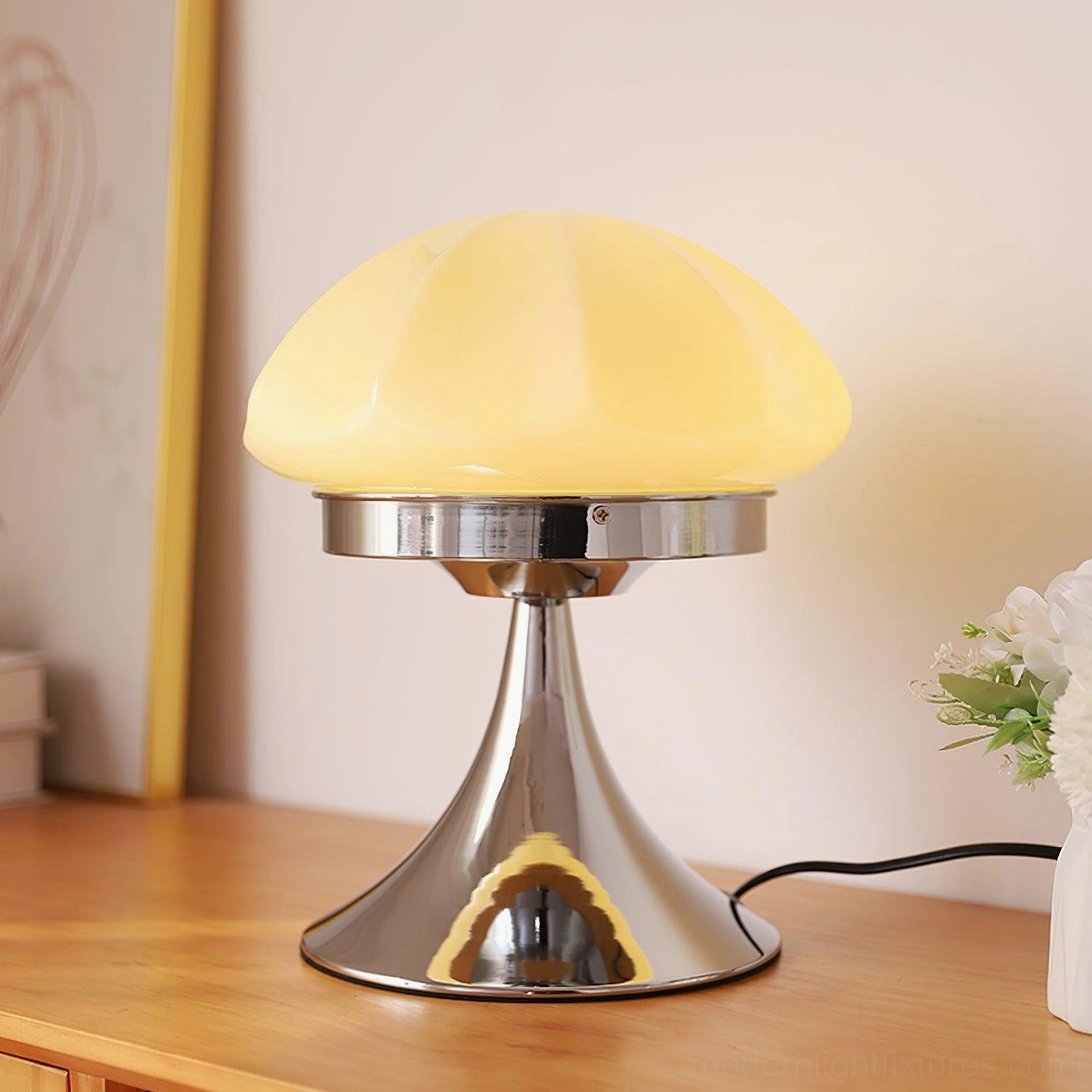 Dario mushroom table lamp beige glass shade with power cord and push-button switch detail view
