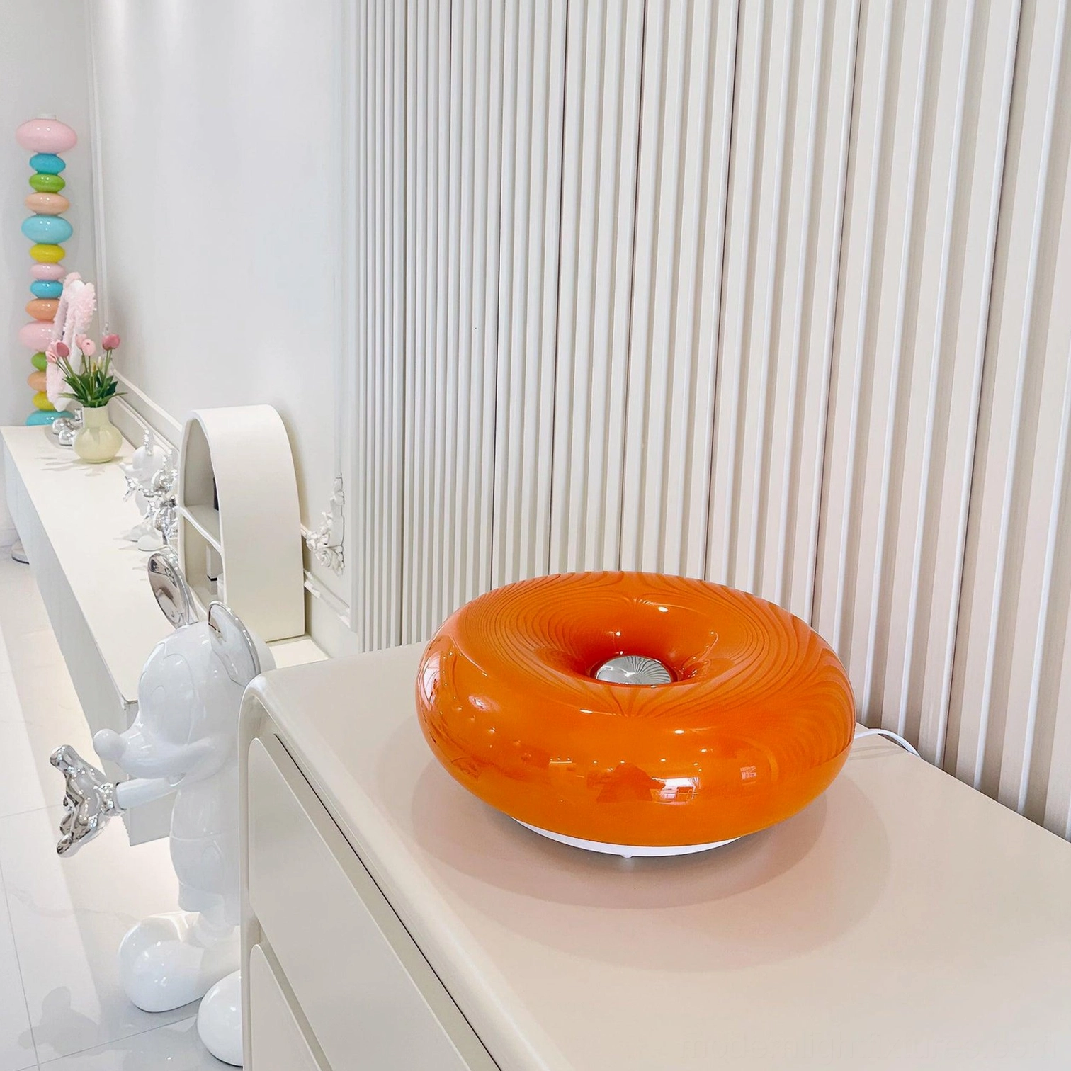 Warm orange donut lamp diameter 30cm height 10cm compact table lamp sizing