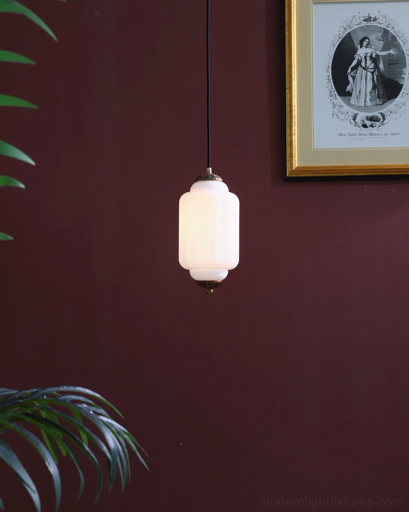 Cylindrical fluted glass pendant lamp classic retro style design