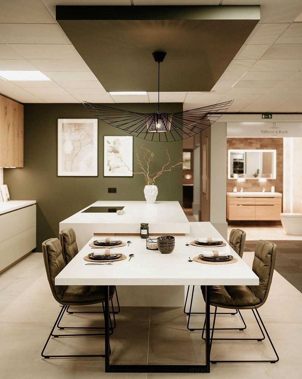 Woven fiber glass pendant lamp with LED and incandescent bulb compatibility options