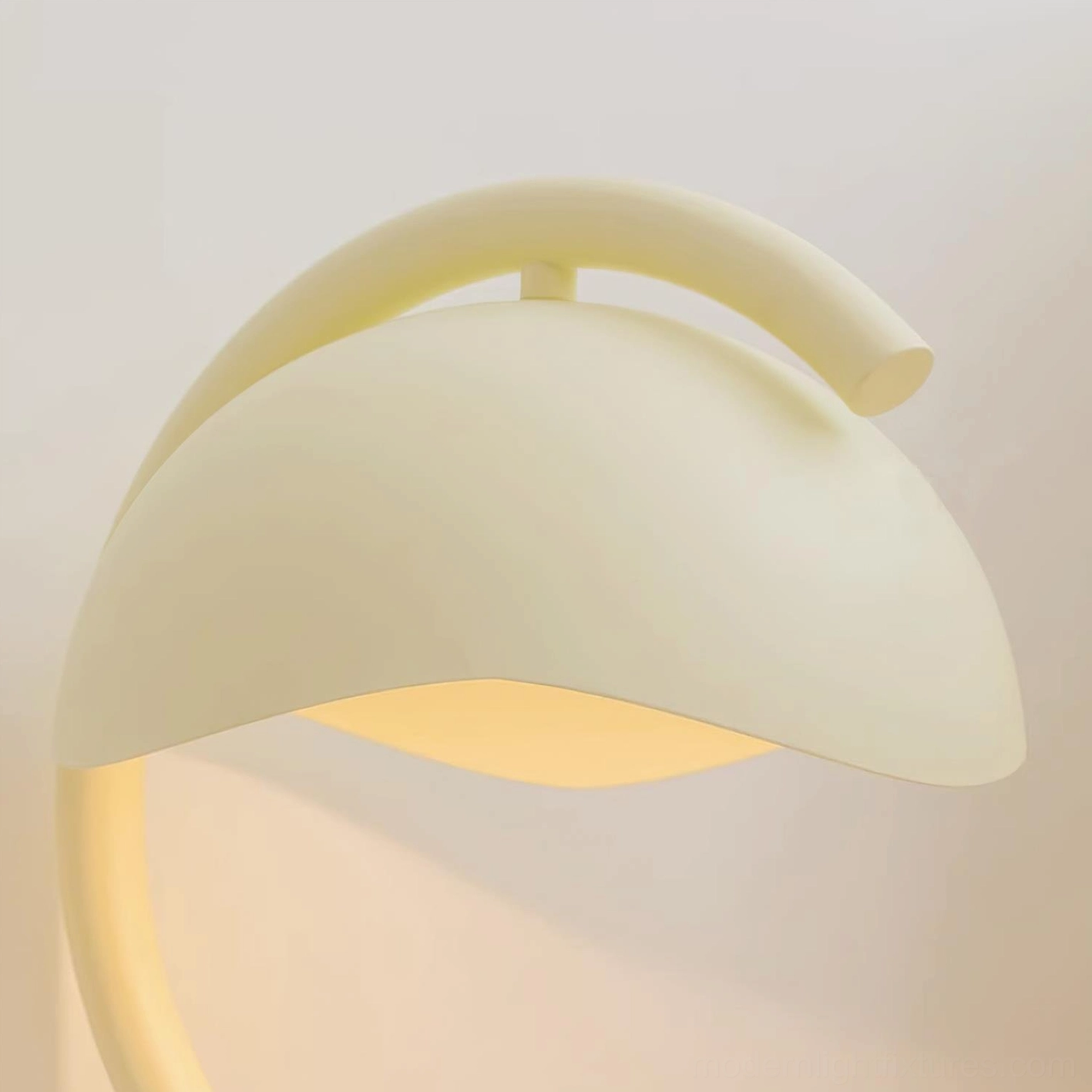 Modern flameless candle warmer lamp with halogen bulb compatible heating function for aromatic wax melting