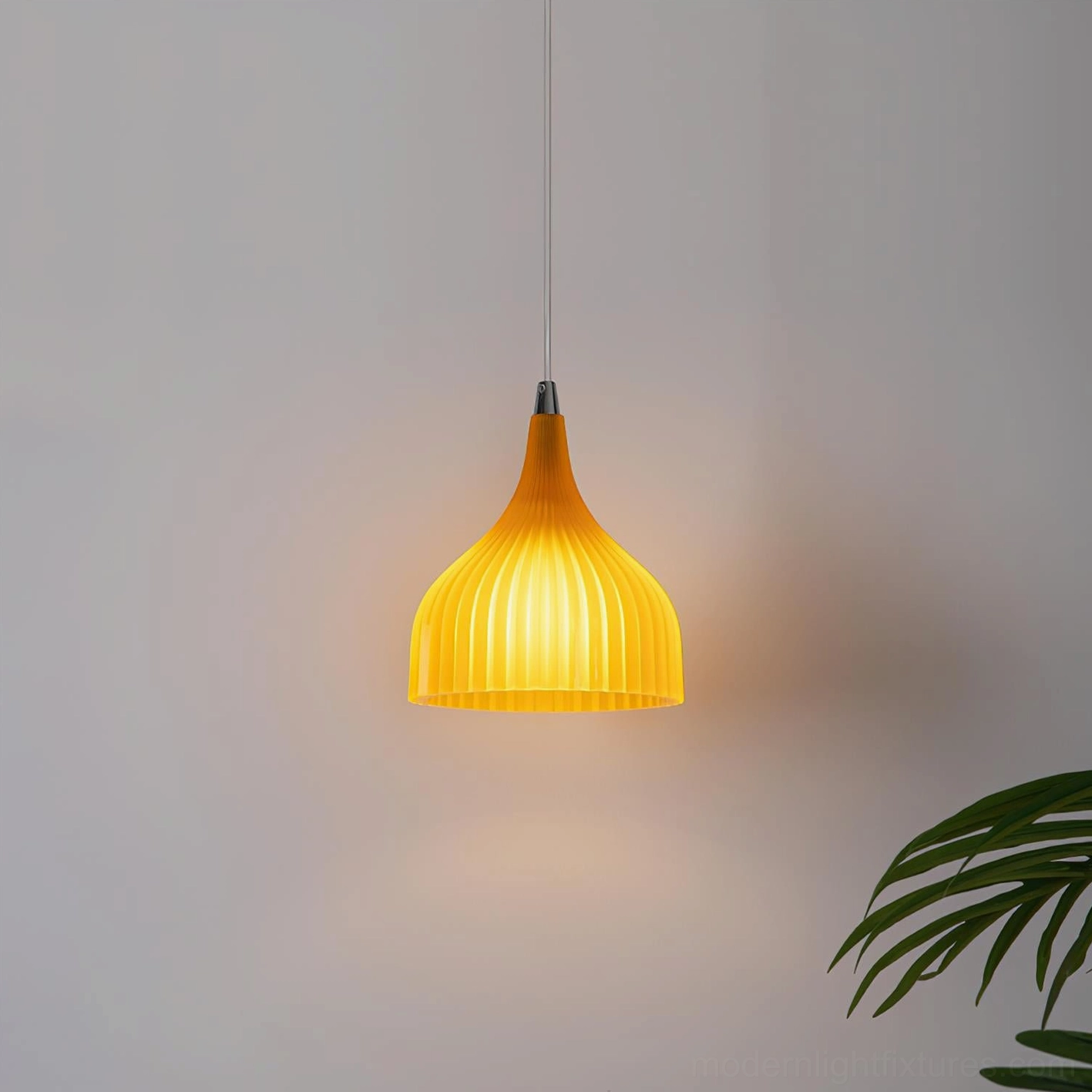 Flare ribbed pendant lamp size comparison showing 13.5cm diameter and 14.5cm height with reference objects