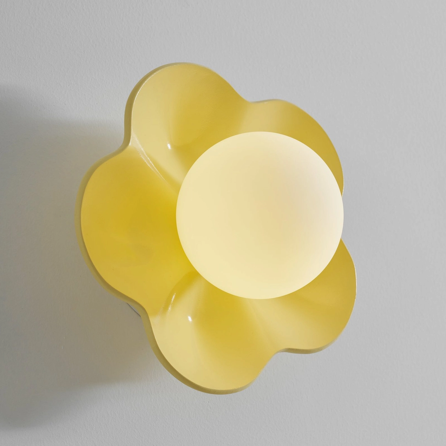 Fleur wall lamp energy efficient LED compatible - modern wall sconce 5W low power consumption sustainable