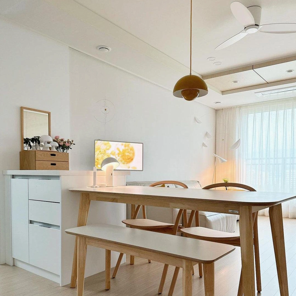 Flowerpot pendant light showing adjustable cord length from mounting to desired height