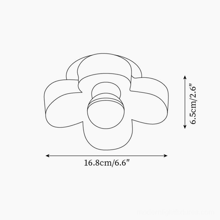 Technical specification drawing showing four-leaf clover lamp dimensions 16.8cm diameter by 6.5cm height