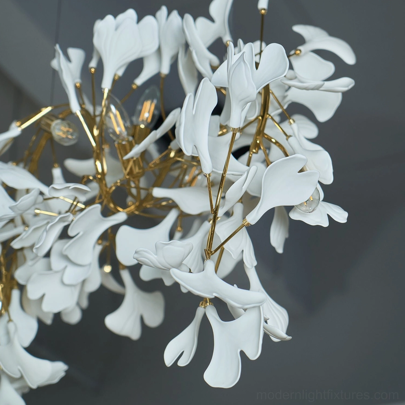 Modern ginkgo leaf chandelier C style with customization options and special requests information
