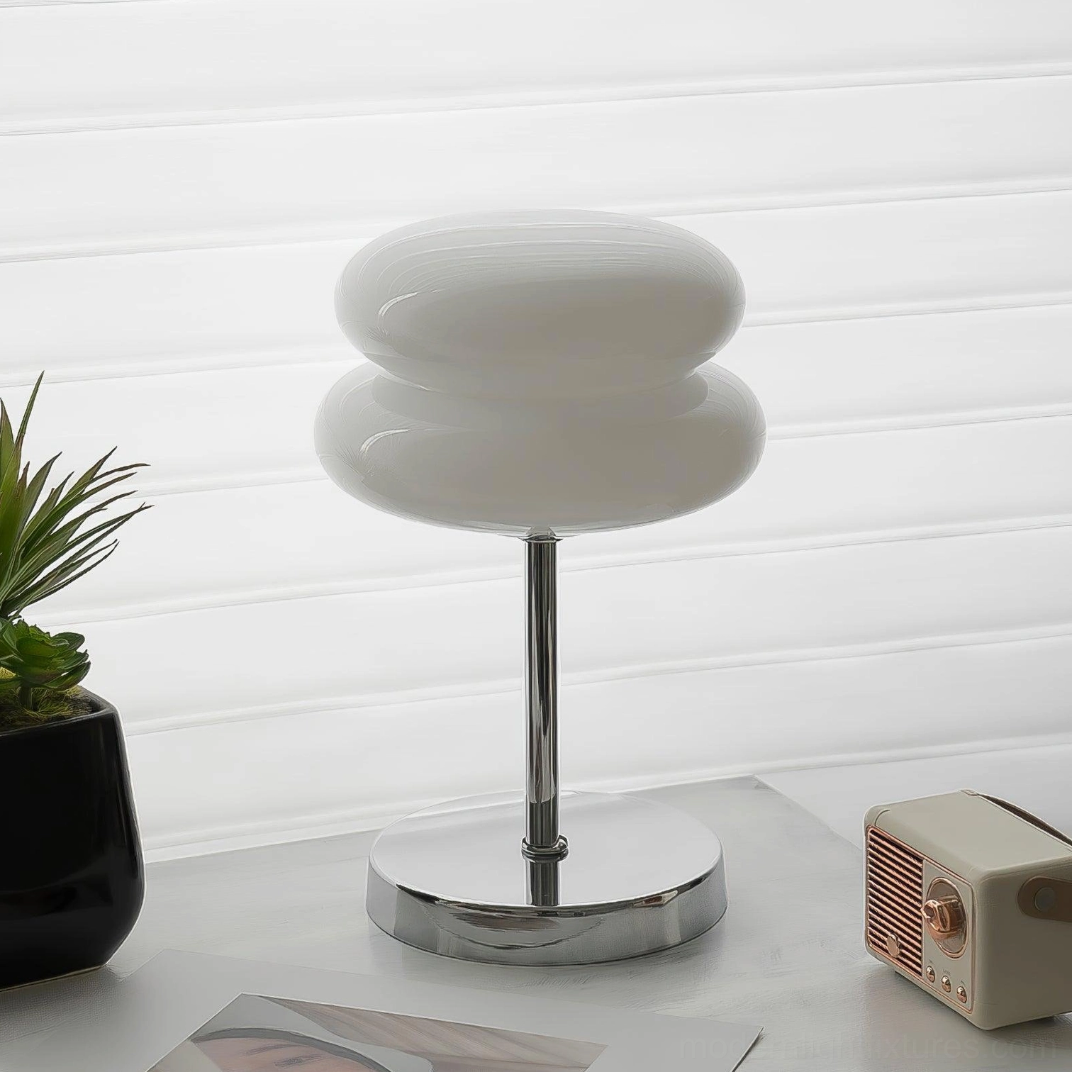 Contemporary glass table lamp with E26 E27 socket and 40W incandescent LED compatibility