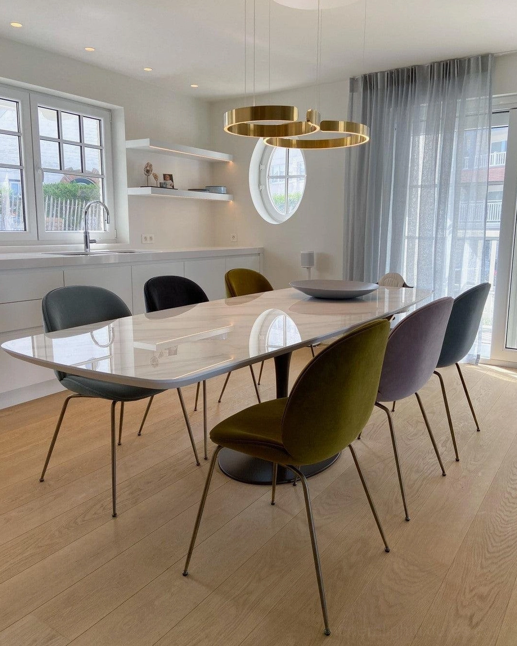 Halo LED ring pendant lamp suitable for indoor residential and commercial applications