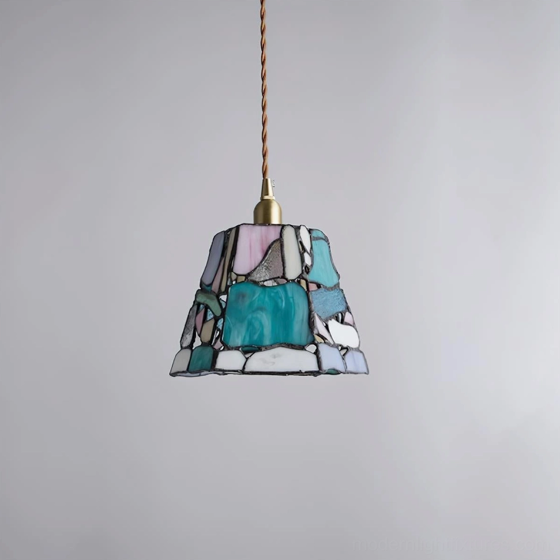 Kitchen pendant light with stained glass shade, suitable for island lighting and kitchen accent fixtures
