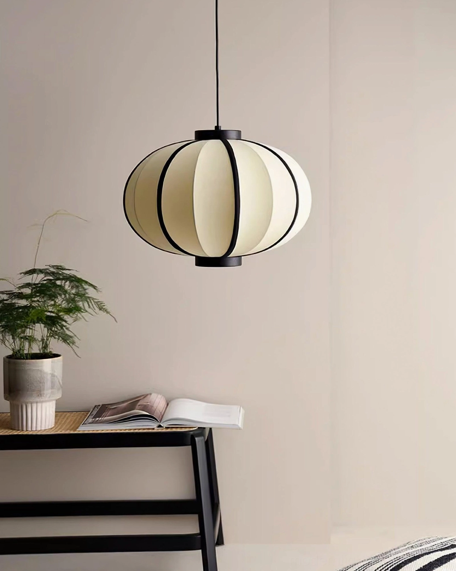 Contemporary lantern pendant light E26 E27 socket universal voltage 110-240V international
