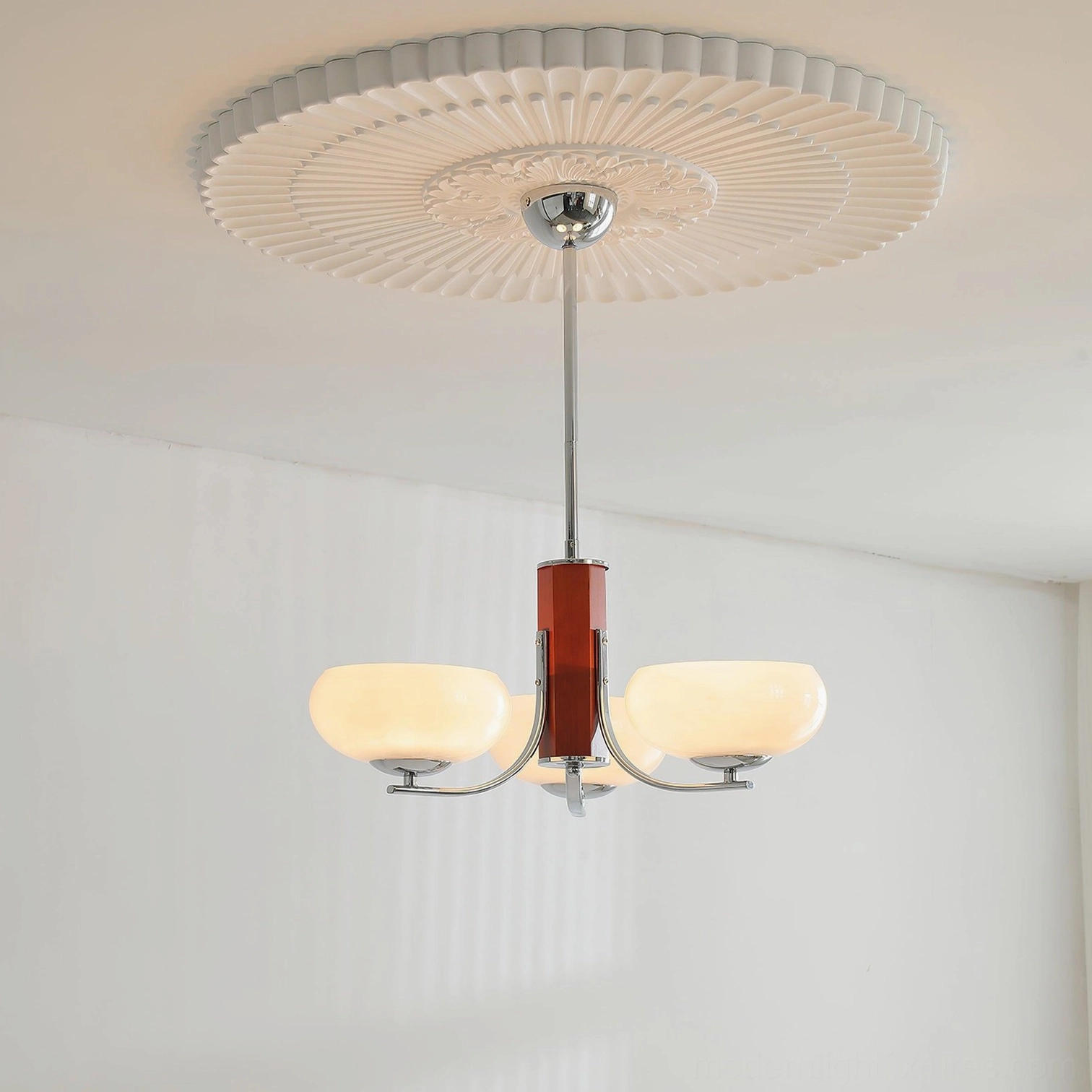 Retro modern sputnik chandelier design showcasing the Larenta Rico's mid-century aesthetic and craftsmanship