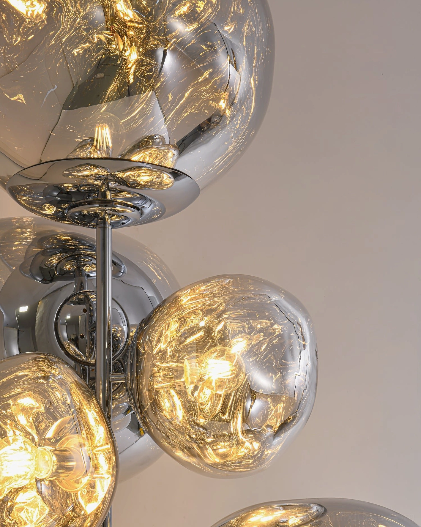 100cm diameter lava bubble floor lamp showcasing mirrored glass bubble arrangement
