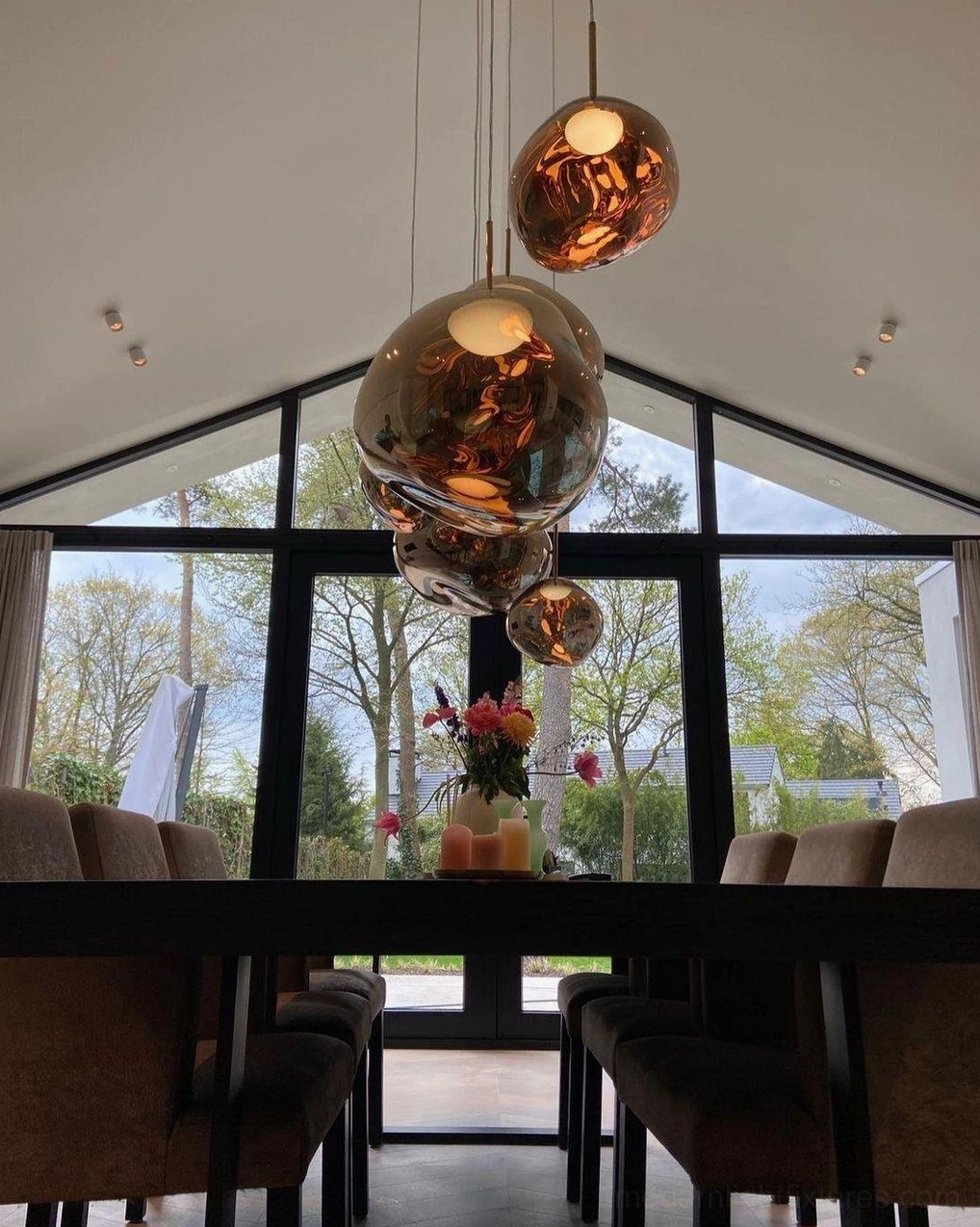 Modern pendant lamp distorted mirror surface reflective sculptural design