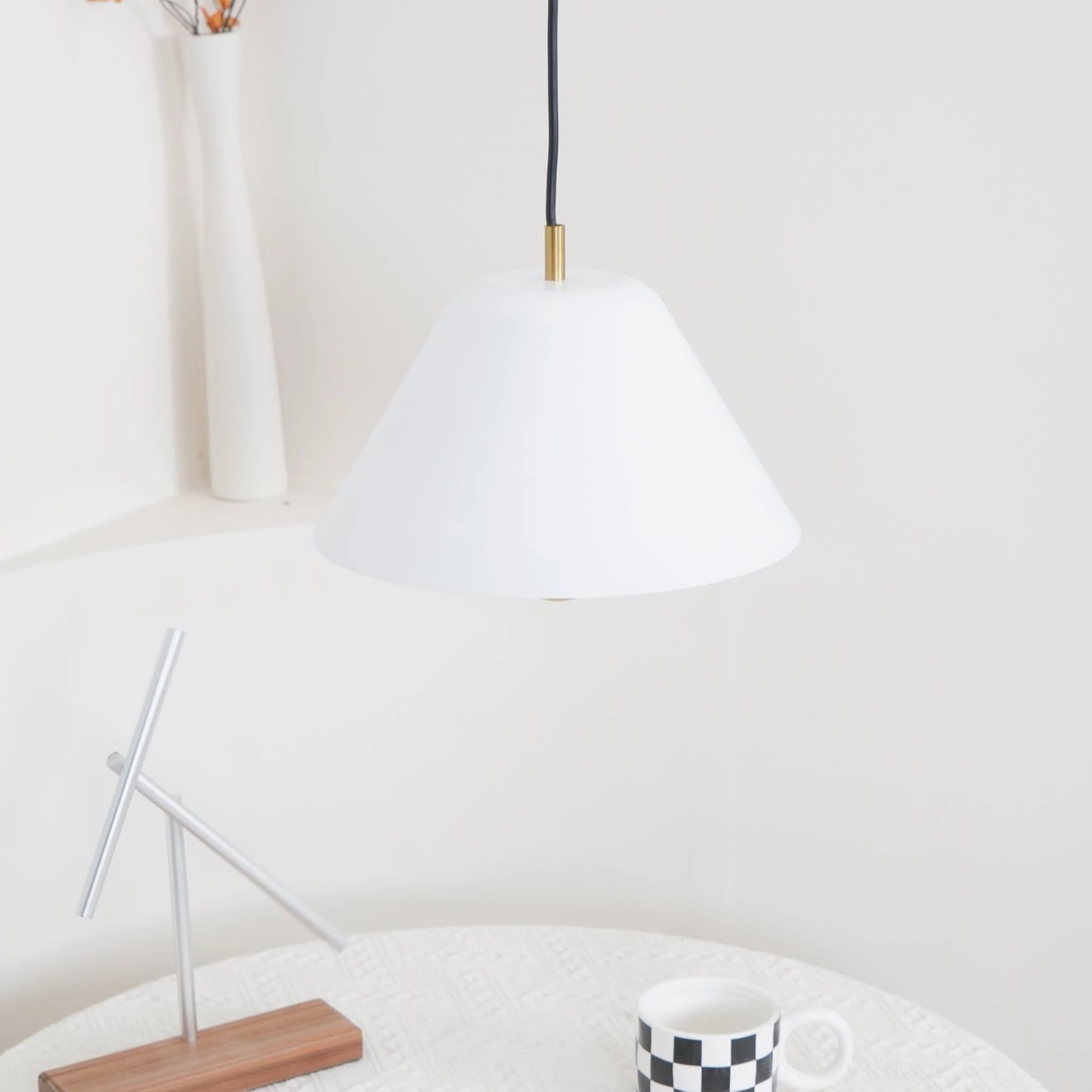 Levitate dome pendant light E26 E27 socket bulb compatibility flexible lighting options