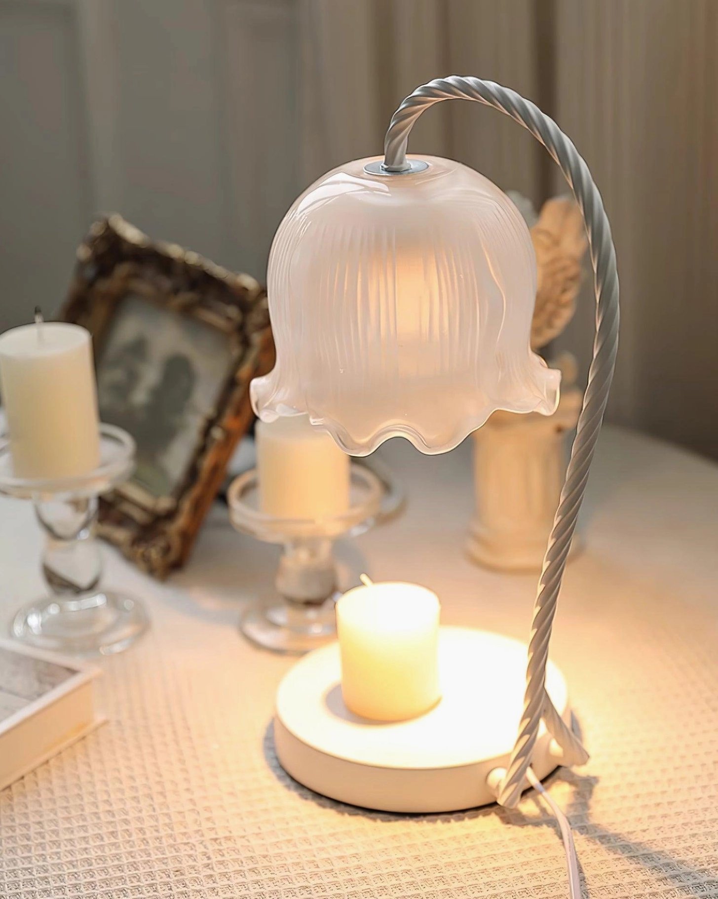 Lily of the valley candle warmer lamp GU10 halogen socket and push-button switch detail